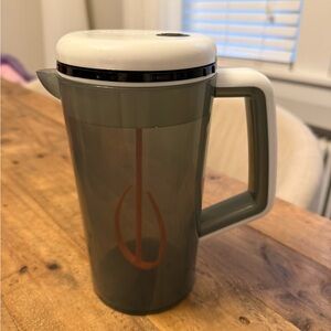 Baby Brezza One step formula mixer